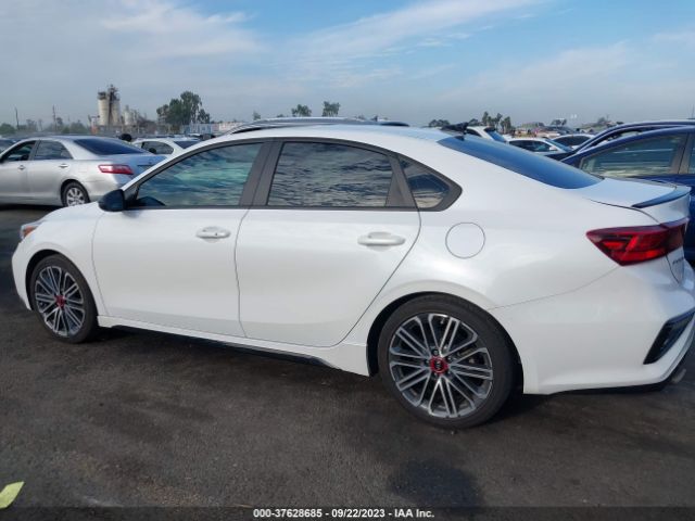 3KPF44AC8ME412890 KIA FORTE GT