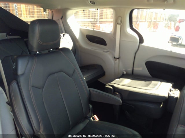 2018 CHRYSLER PACIFICA TOURING L VIN: 2C4RC1BG0JR119785
