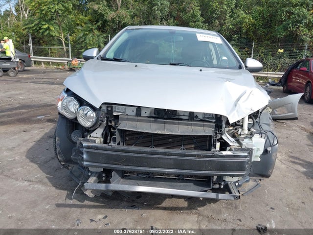 Chevrolet SONIC LT 2016 1G1JC5SH8G4158173 Image 12
