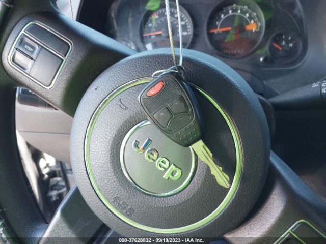1C4NJPBA0FD284586 Jeep Patriot Sport