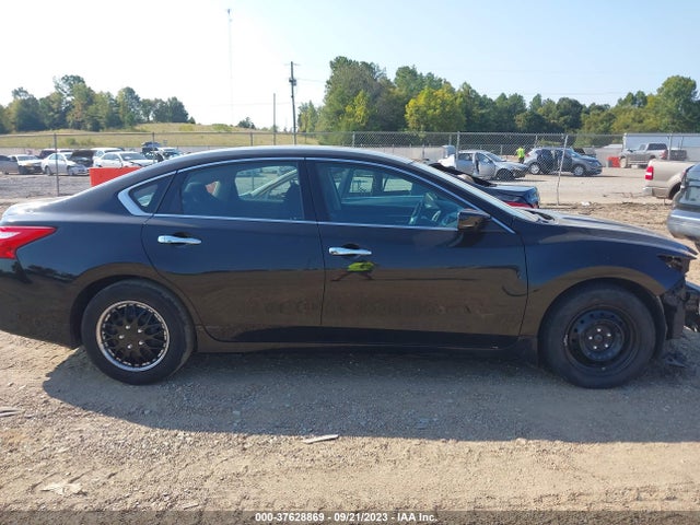 Продаж на аукціоні авто 2017 Nissan Altima 2.5 S, vin: 1N4AL3AP2HC275667, номер лоту: 37628869