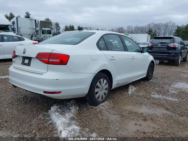 3VW2K7AJXFM406230 Volkswagen Jetta 2.0l S