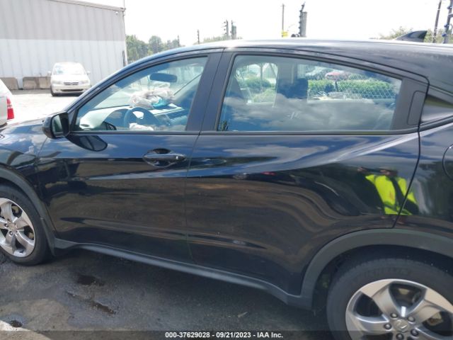 3CZRU5H38GM752098 Honda HR-V LX