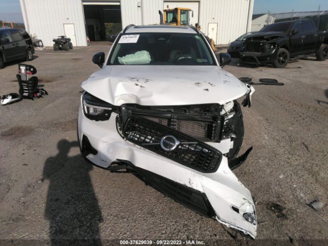 YV4L12UW4P2943699 Volvo Xc40 B5 Plus Dark Theme
