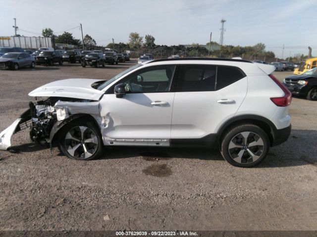 YV4L12UW4P2943699 Volvo Xc40 B5 Plus Dark Theme