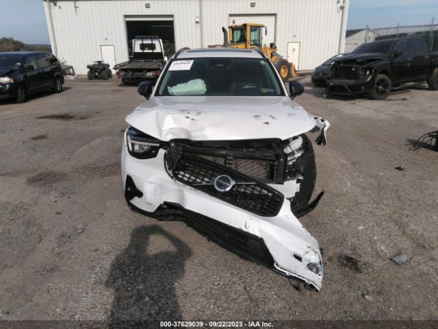 YV4L12UW4P2943699 Volvo Xc40 B5 Plus Dark Theme