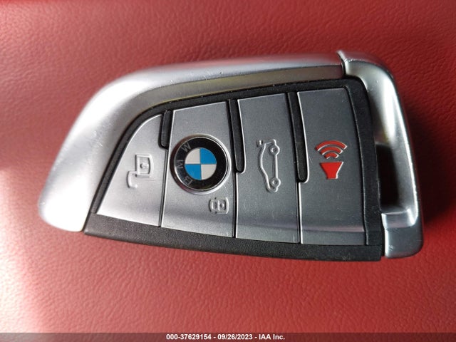2021 BMW X5, VIN: 5YMJU0C03M9F70915