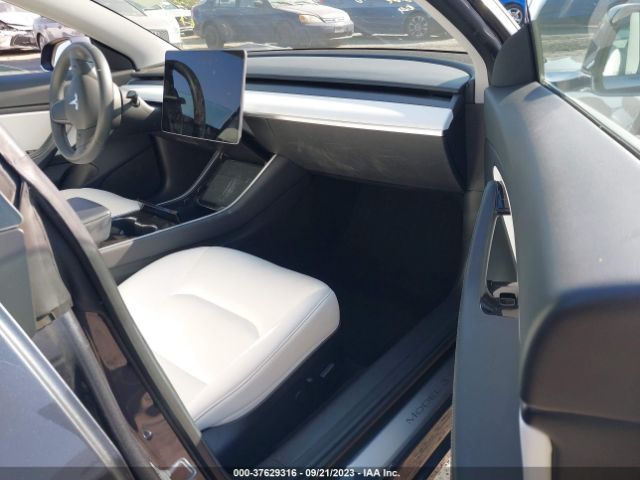 5YJ3E1EA8LF744098 Tesla Model 3 Standard Range