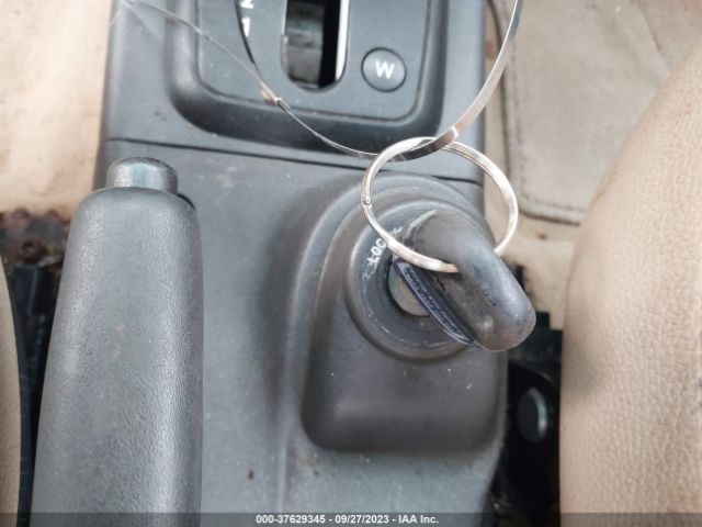 2002 SAAB 9-3 YS3DF78KX27014537 Photo 10