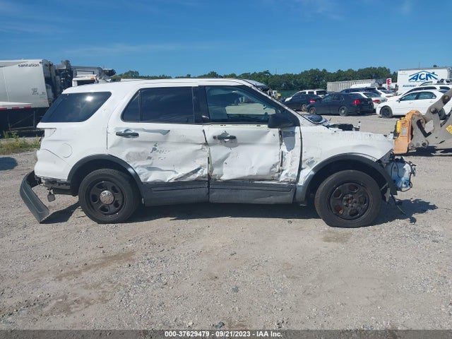 2018 FORD POLICE INTERCEPTOR VIN: 1FM5K8ARXJGC43153