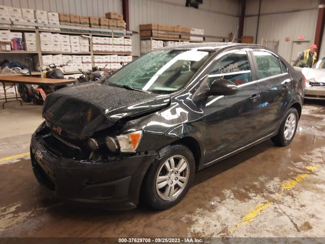 Chevrolet SONIC LT 2014 1G1JC5SG2E4147268 Image 2