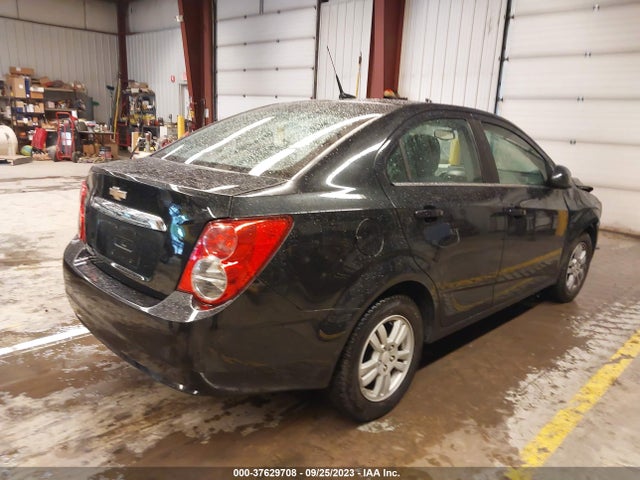 Chevrolet SONIC LT 2014 1G1JC5SG2E4147268 Image 4