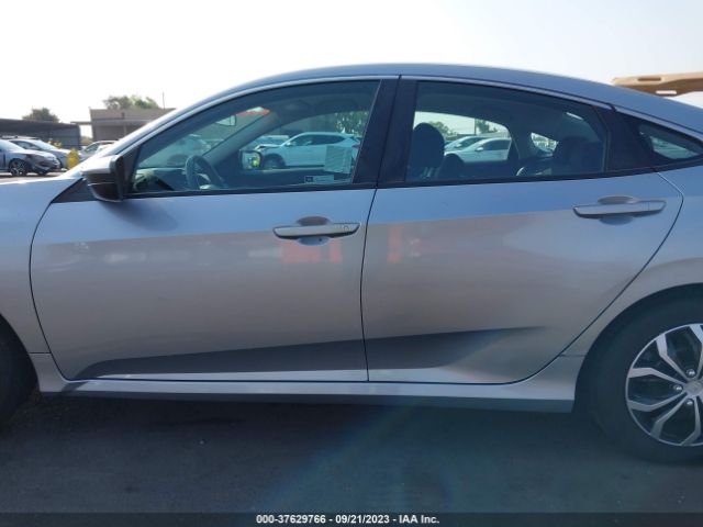 2HGFC2F51JH607944 Honda Civic Sedan Lx