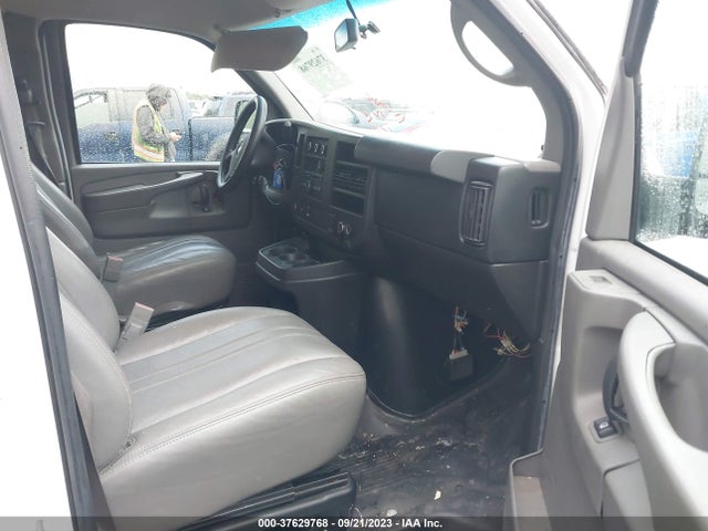 2015 CHEVROLET EXPRESS CARGO VAN VIN: 1GCWGGCF9F1164915