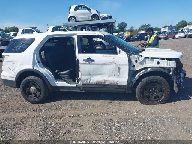 Ford UTILITY POLICE 2016 1FM5K8AR2GGC42359 Image 5