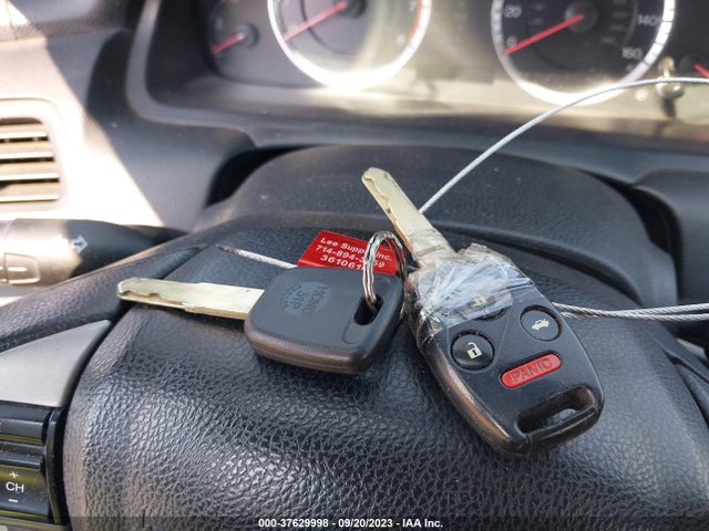 2011 HONDA ACCORD SDN LX-P VIN: 1HGCP2F4XBA079822