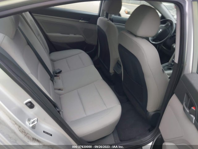 Hyundai Elantra Value Edition 2018 5NPD84LF7JH263947 Image 8