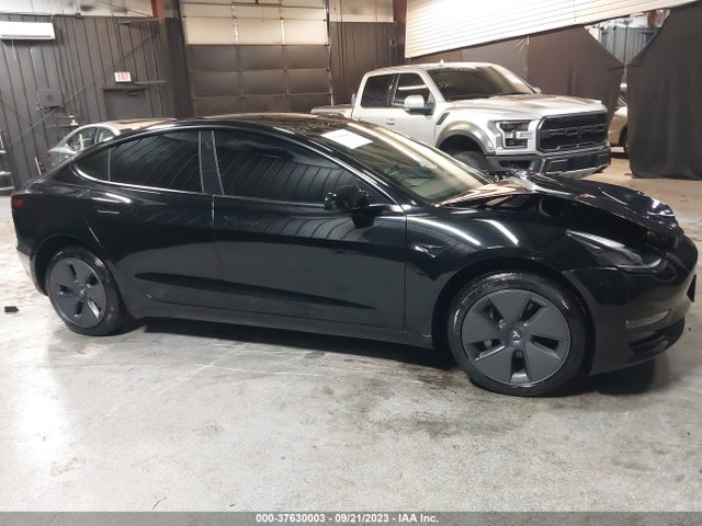 2022 Tesla 3, VIN: 5YJ3E1EB5NF241205