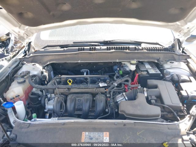 3FA6P0H75HR393275 Ford FUSION SE