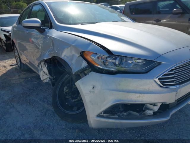 3FA6P0H75HR393275 Ford FUSION SE