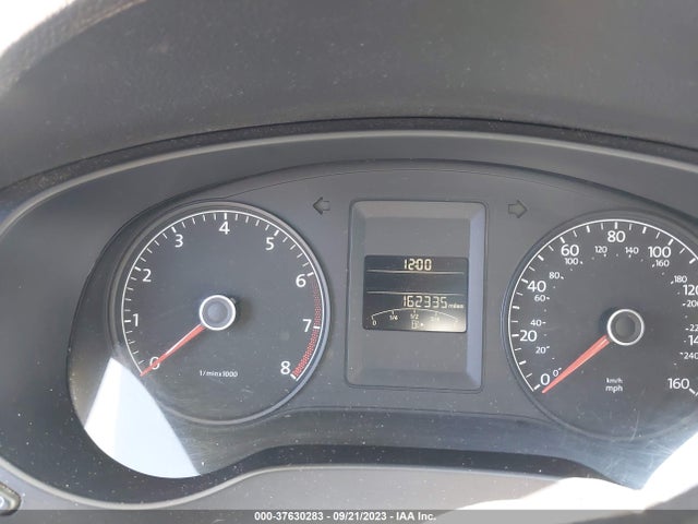 3VW1K7AJ3EM412977 Volkswagen Jetta Sedan S