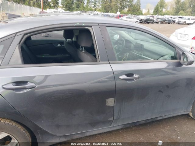3KPF24AD2KE138811 KIA Forte Lxs