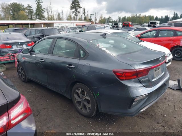 3KPF24AD2KE138811 KIA Forte Lxs