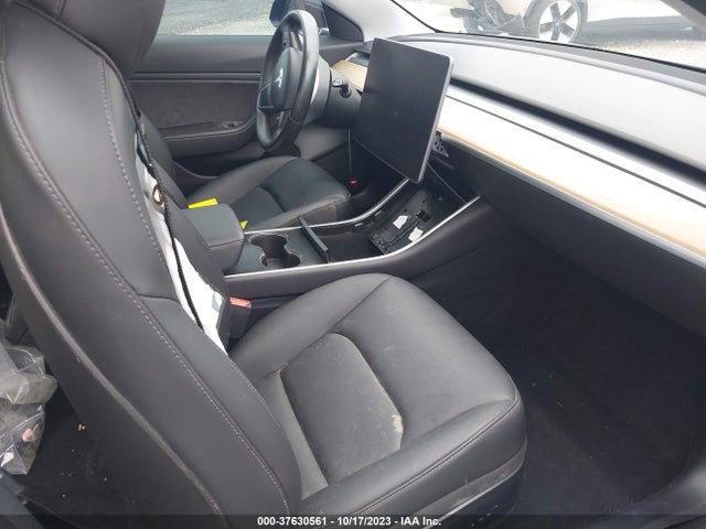 2019 TESLA MODEL 3 5YJ3E1EB2KF199135 Photo 4