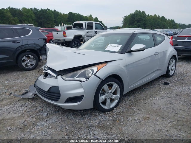 Hyundai Veloster Base W/black 2014 KMHTC6AD5EU216107 Image 2