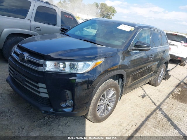 Toyota Highlander Xle/se 2017 5TDJZRFH8HS379690 Image 2