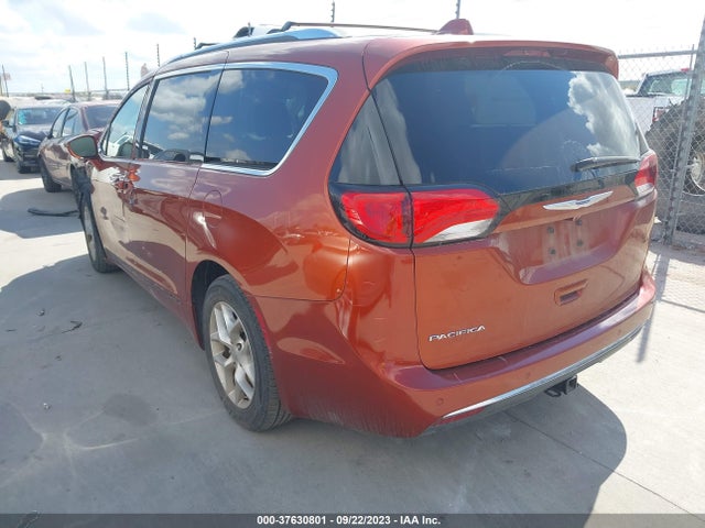 2C4RC1EG1JR275376 Chrysler Pacifica Touring L Plus