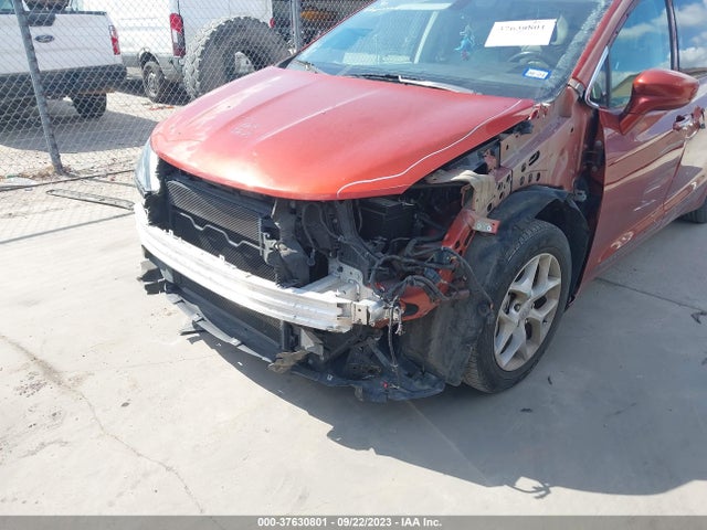 2C4RC1EG1JR275376 Chrysler Pacifica Touring L Plus