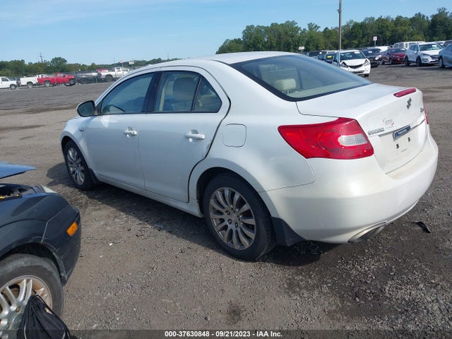 2013 SUZUKI KIZASHI BASE VIN: JS2RE9A18D6100067