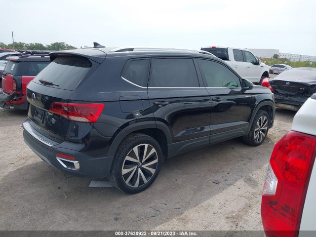 3VVLX7B28NM070268 Volkswagen TAOS SE