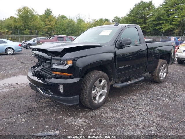 Chevrolet Silverado 1500 Lt 2018 1GCNKREC0JZ365069 Image 2
