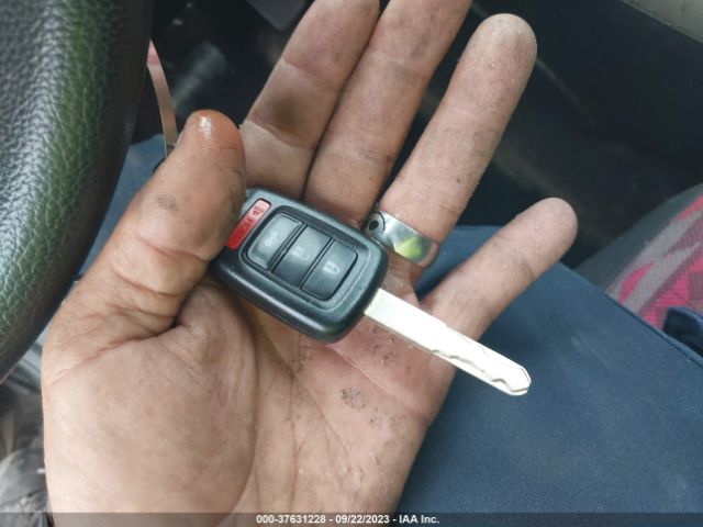 1HGCR2F33HA166682 Honda Accord Sedan Lx