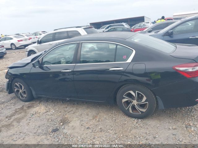 1HGCR2F33HA166682 Honda Accord Sedan Lx