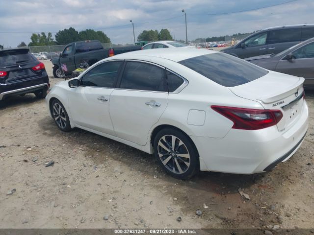 1N4AL3AP0HC214995 Nissan Altima 2.5 Sr