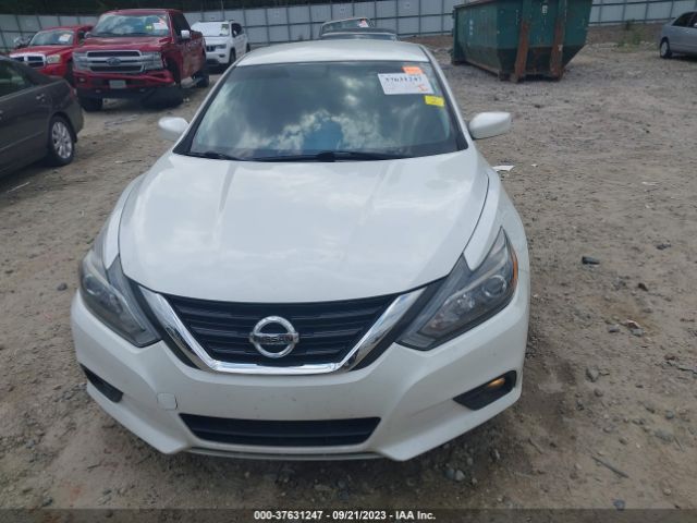 1N4AL3AP0HC214995 Nissan Altima 2.5 Sr
