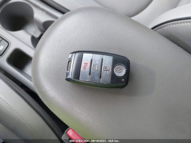KNDJX3AE2G7005228 KIA Soul Ev +