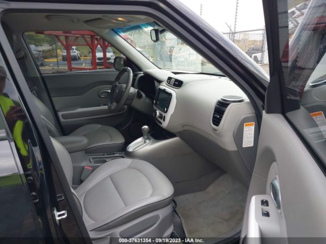 KNDJX3AE2G7005228 KIA Soul Ev +