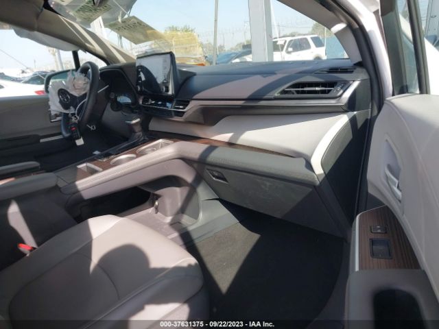 5TDYRKEC6MS054610 Toyota SIENNA XLE