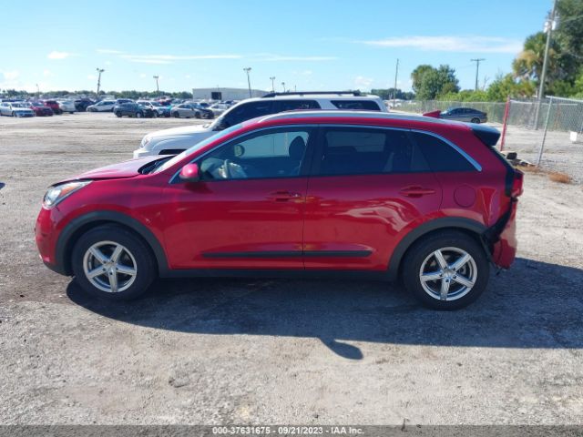 KNDCB3LC4K5242598 KIA NIRO LX