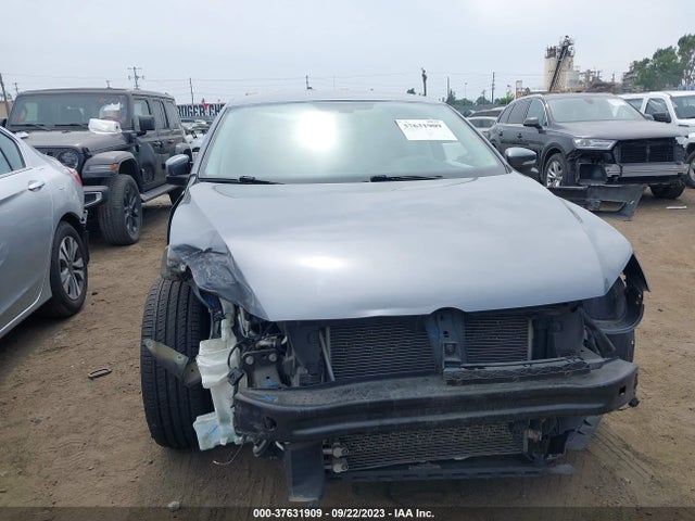 1VWAT7A39FC122356 Volkswagen Passat 1.8t Limited Edition