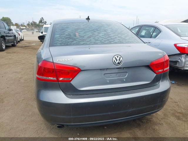 1VWAT7A39FC122356 Volkswagen Passat 1.8t Limited Edition