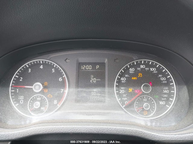 1VWAT7A39FC122356 Volkswagen Passat 1.8t Limited Edition