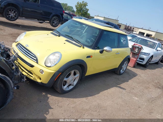 2005 MINI COOPER HARDTOP WMWRC33455TJ64135 Photo 1