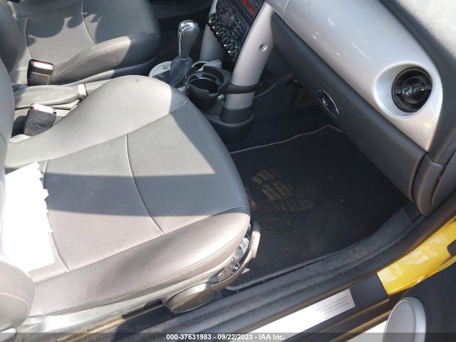 2005 MINI COOPER HARDTOP WMWRC33455TJ64135 Photo 4