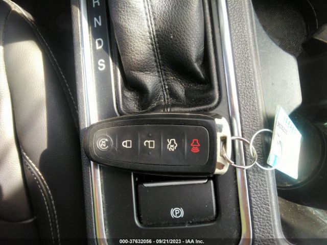 1FMCU0HD1KUB04710 Ford ESCAPE SEL