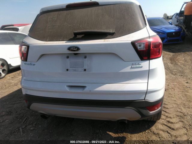 1FMCU0HD1KUB04710 Ford ESCAPE SEL